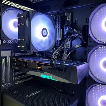 ASRock 5800X RX6700XT 32GB 512GB 650W - 6