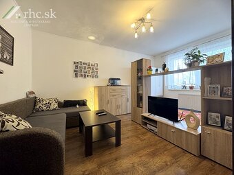 2-IZB.BYT S GARÁŽOU A VLASTNÝM KÚRENÍM - SAMUELA JURKOVIČA, - 6