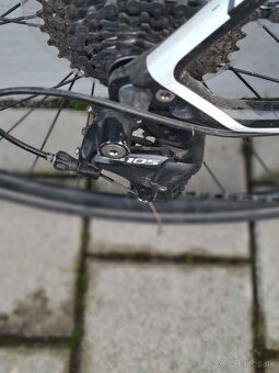 Cestný bicykel FELT - 6