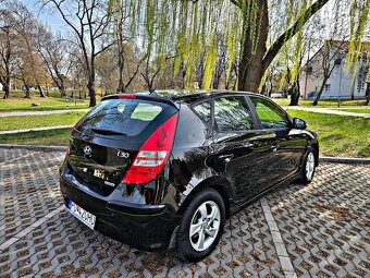 Hyundai i30 1.6 CRDi rv:9/2011 142 tis.km - 6