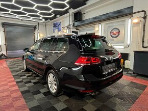 Volkswagen Golf Variant 2.0 TDI 150k Highline - 6