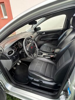 Predám Ford Focus 1.6i 74 kW – benzín - 6