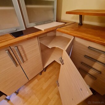 Predám kuchynskú linku vrchná doska z masívu - 6
