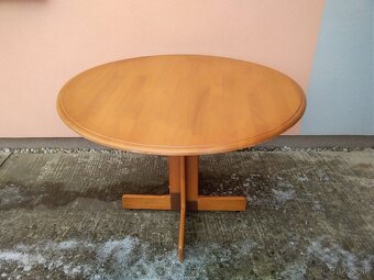 Predám okruhly jedálenský stôl - 6
