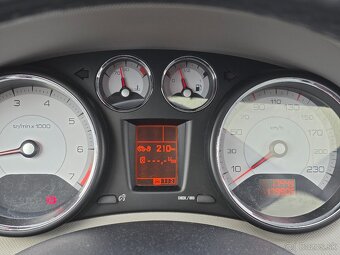 Peugeot 308 1.6 benzín 110KW - 6