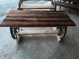 Predám jedinečné drevené lavice a stôl - 6