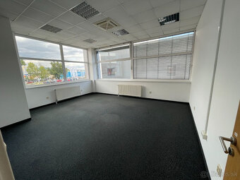 Prenájom obchodno - kancelárskych priestorov 230 m² na Rožňa - 6
