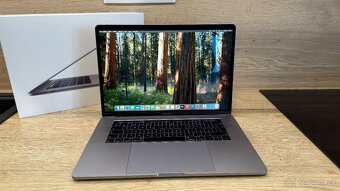 Apple MacBook Pro 15" Retina Touch Bar 2019 - 6