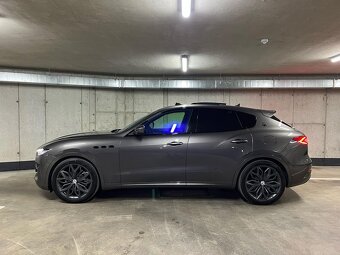 Maserati Levante SQ4 Gransport - 6