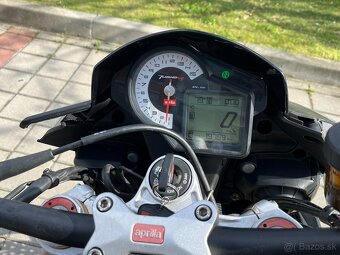 Aprilia Tuono 1000 V4R APRC 2012 - 6