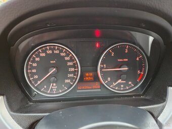 Predám BMW 320d E91 - 6