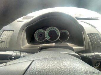Toyota Corolla verso 2004 d4d 85kw 2.0 - 6