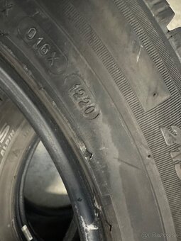 Michelin Agilis 215/60 R17C - 6