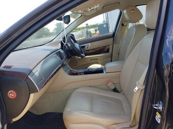 Jaguár XF 250  3,0 tdv6 202 kw - 6