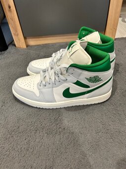 Nike AIR JORDAN 1 MID - 6