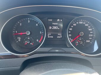 Volkswagen Passat kombi 2l DSG/7 110kw  2018 - 6