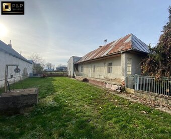 Parchovany na predaj starší rodinný dom. - 6