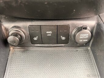 Hyundai SANTA FE 4WD 2.2 CRDi 2008 AKCIA 3600 euro - 6