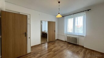 Prenájom 2 izbový byt Trnava, ul. Ľ. Podjavorinskej - 6