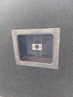 Predám 2ks pasívny subwoofer so zosilňovačom a kabelážou - 6