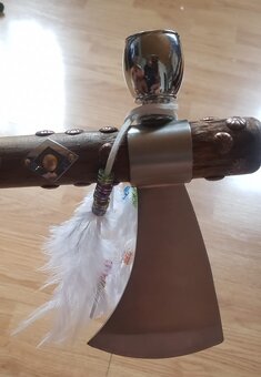 Kalumet, tomahawk, dýmka míru, indian, retro + DÁREK - 6