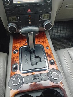 Predám volkswagen tuareg 3.0tdi v6 - 6
