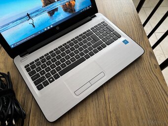 HP/Notebook/4GB RAM DDR4/500GB SSHD/Intel HD 2GB Grafika - 6