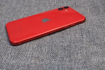 iPhone 11 64GB (plne funkčný) Product Red - 6