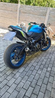 Suzuki gsxs 1000 - 6