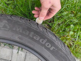 235/45 R17 letné - 6