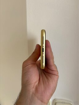 📲 Predám iPhone 11 – 64GB, žltý 💛 - 6