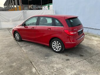 Mercedes-Benz B 220 CDI 2013 panoráma - 6
