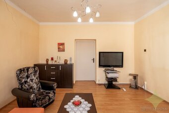 Zaujímavý, čiastočne zrekonštruovaný, rodinný dom v obci Buš - 6