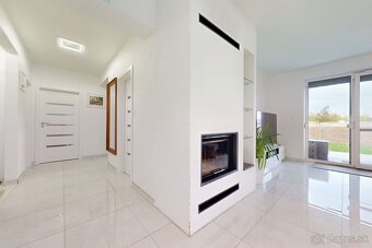 Na predaj krásny samostatne stojací 4-izbový rodinný dom v - 6