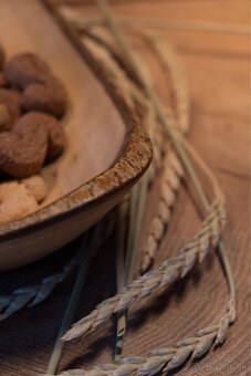 Ručne vyrobená drevená misa z orecha - 6