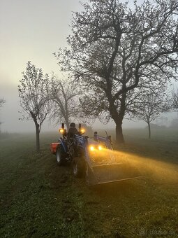 Mulčovanie, Rozrábanie, práce s čelným nakladačom - 6