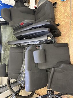 Predám interiér Passat B6 - 6