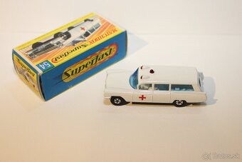 Matchbox SF Cadillac ambulance - 6