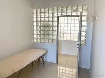 PRENÁJOM - Polyfunkčná budova - NITRIANSKE HRNČIAROVCE - 6