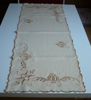 vyšívané obrusy - 6