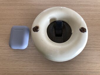 Retro smaltovaný vypínač - 6