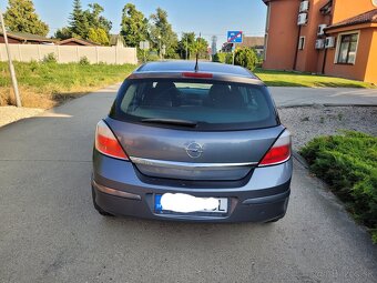 Predam opel astra h 1.4 16v benzín kw 66 r.v 2006 - 6