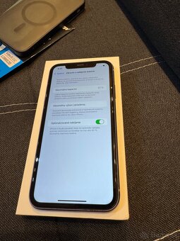 Apple iPhone 11 64GB Fialový - TOP stav - 6