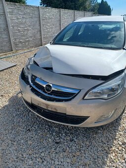Rozpredam Opel Astra J ST 1.4 Turbo 88kw A14net - 6