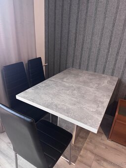 Predám stôl so stoličkami - 6