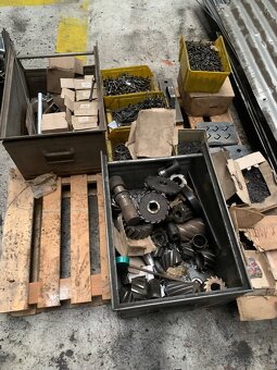 skrine ponk noznice pasovina nerez srouby klince - 6