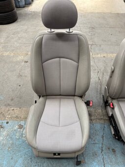 Sedadla Mercedes-Benz W211 sedan facelift - 6