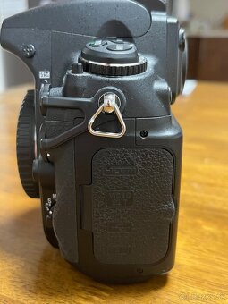 Nikon D700 + grip MB-D10 - 6