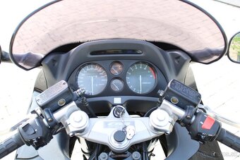HONDA CBR 1000F - 6