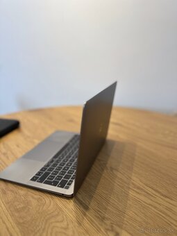 MacBook Air (Retina, 13-palcový, 2019) Thule Obal - 6